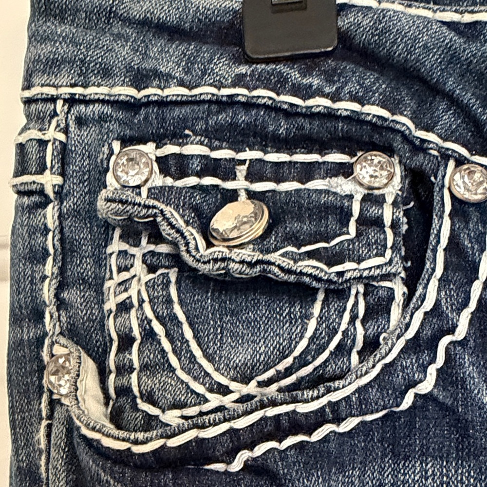 Dark Wash Distressed Women’s Jeans - Navy Blue - Picture 3 of 14
